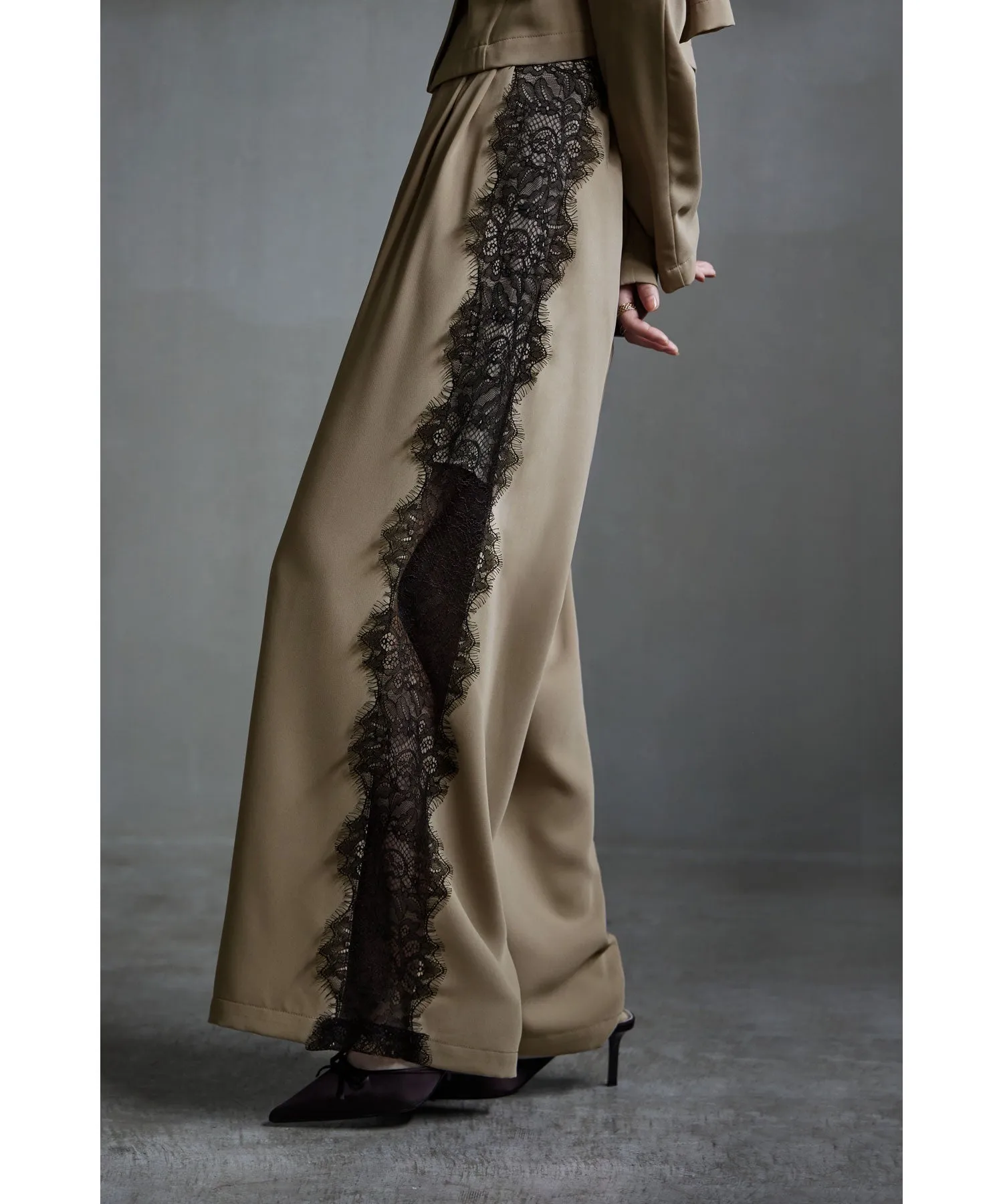 Asymmetry design jacket & Side lace pants SET UP