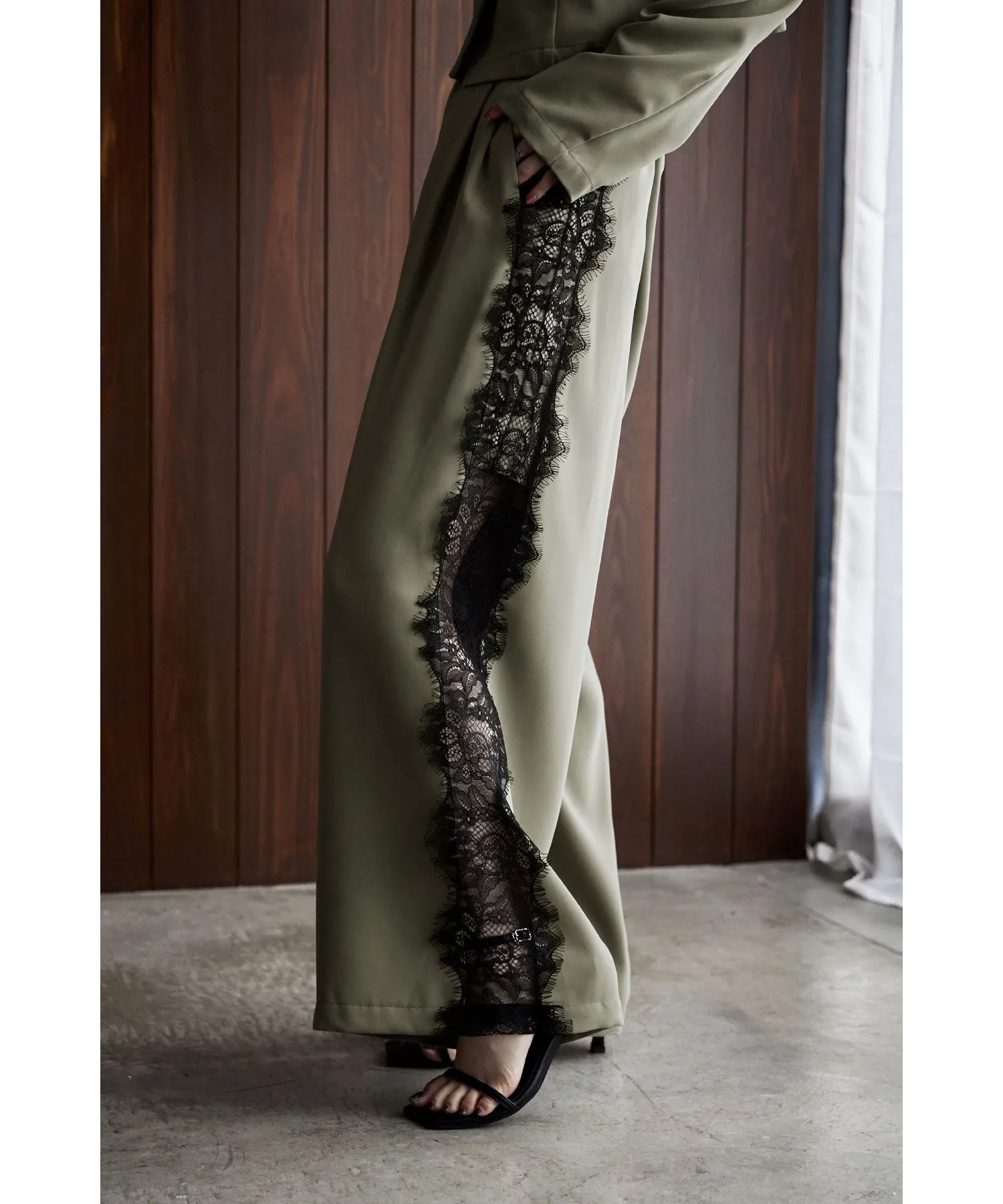 Asymmetry design jacket & Side lace pants SET UP