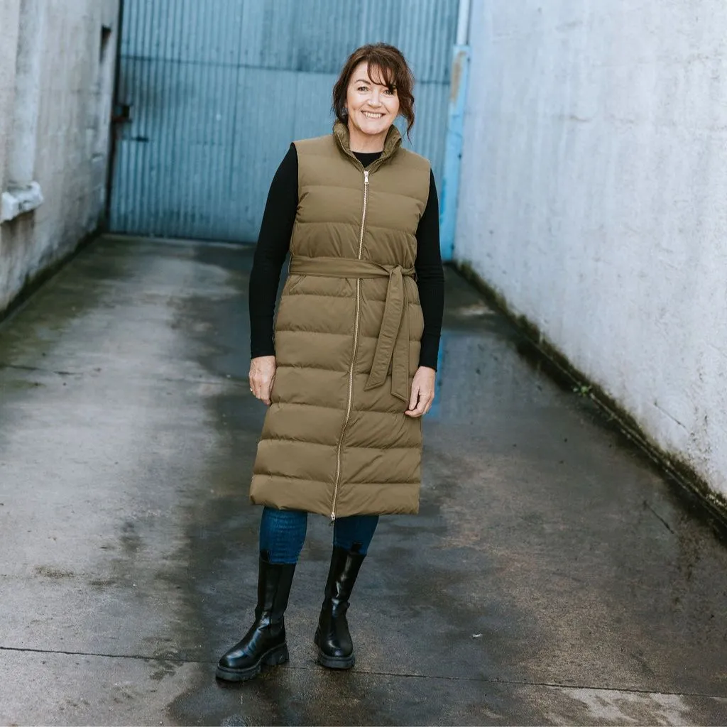 Bella Women's 90/10 Down Maxi Vest - Loden