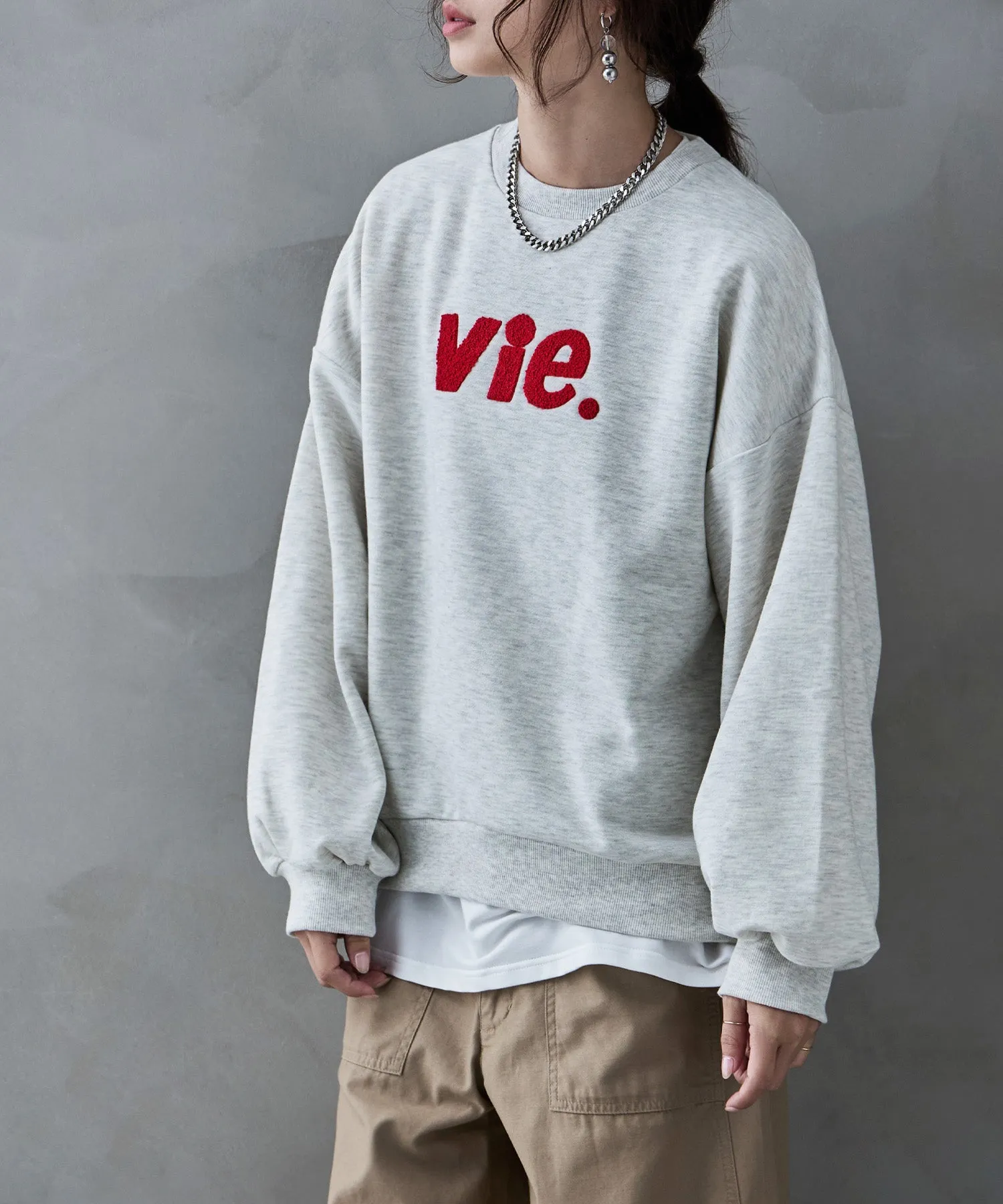 Chenille design fleece sweatshirt