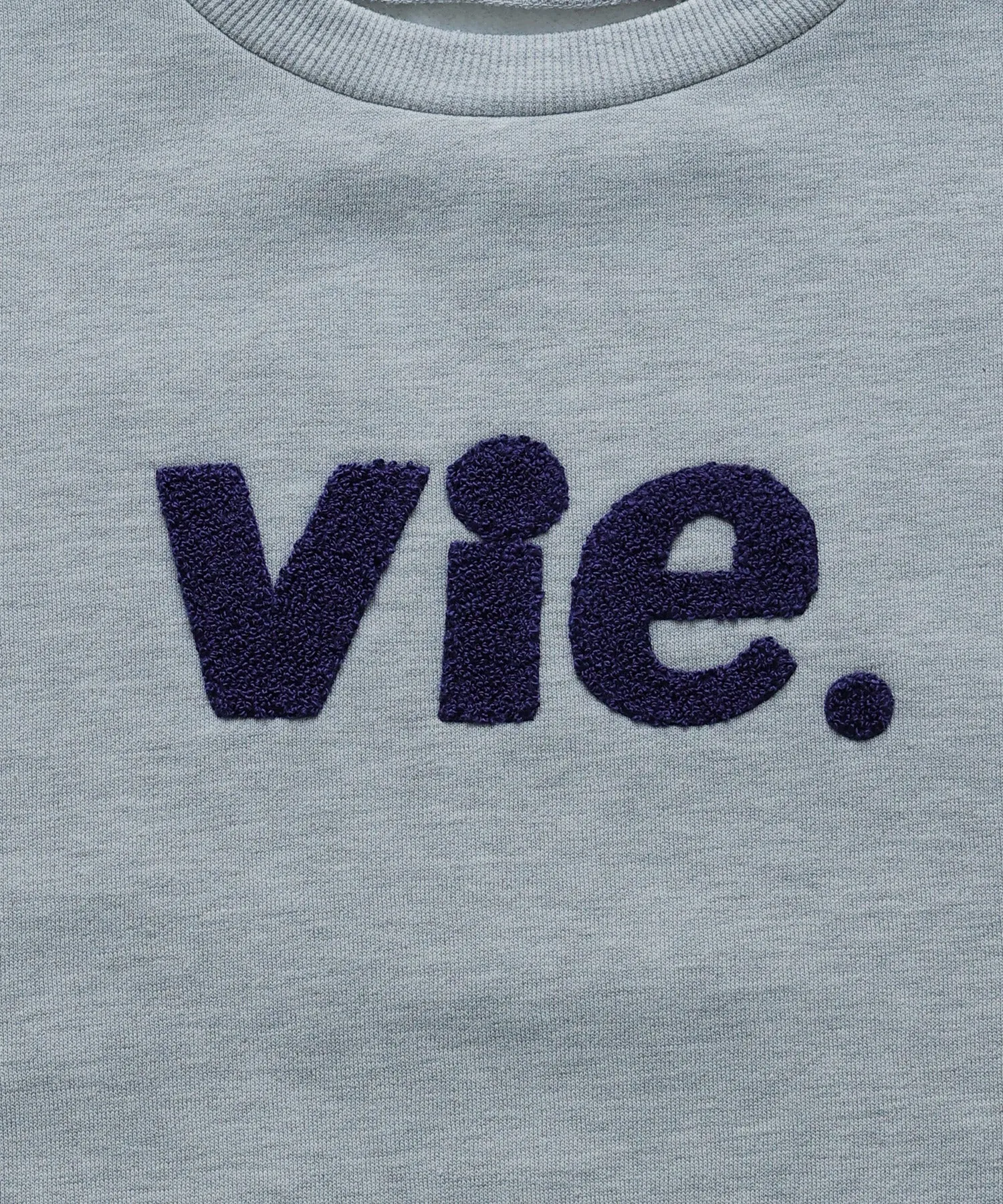Chenille design fleece sweatshirt