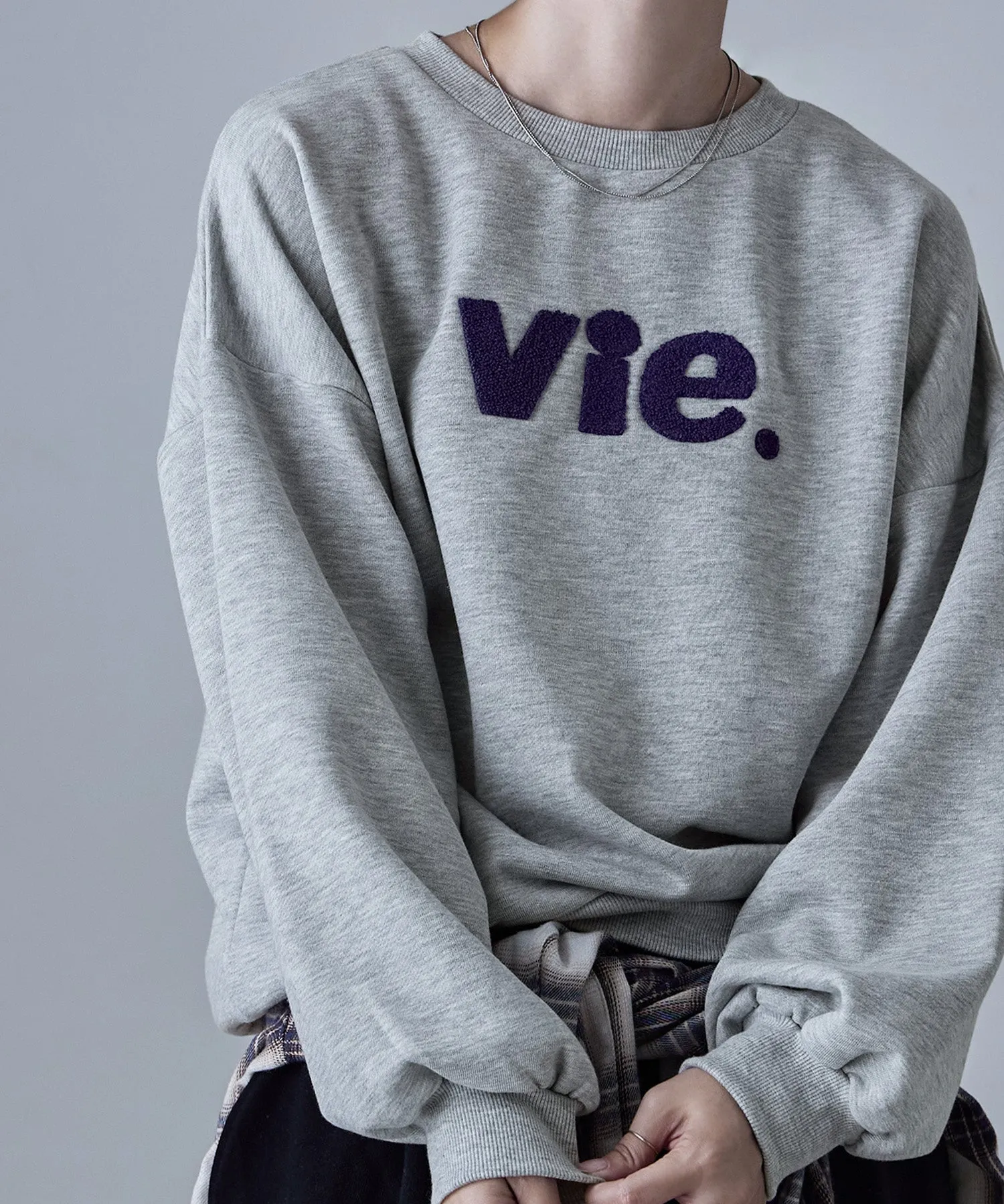 Chenille design fleece sweatshirt