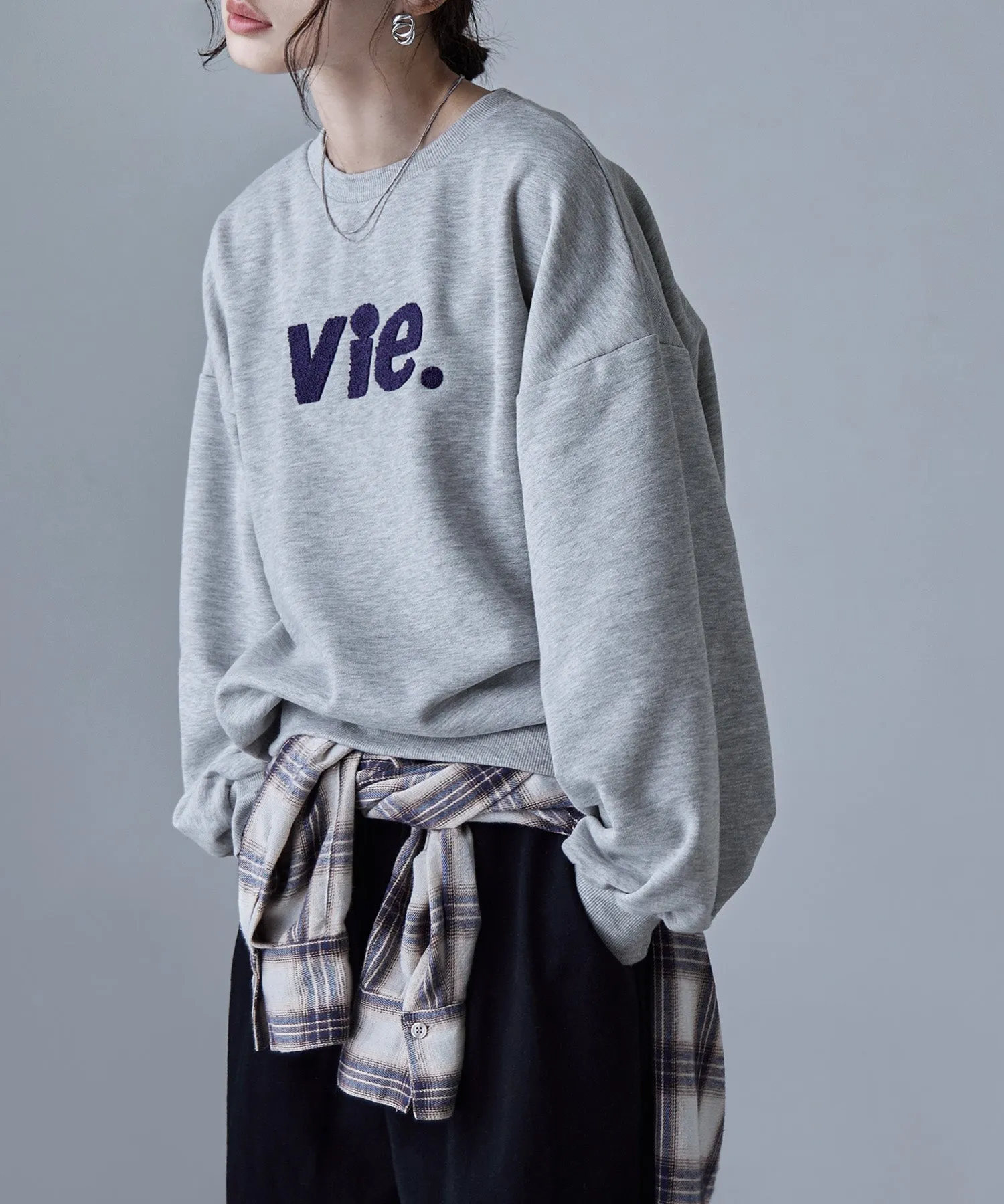 Chenille design fleece sweatshirt