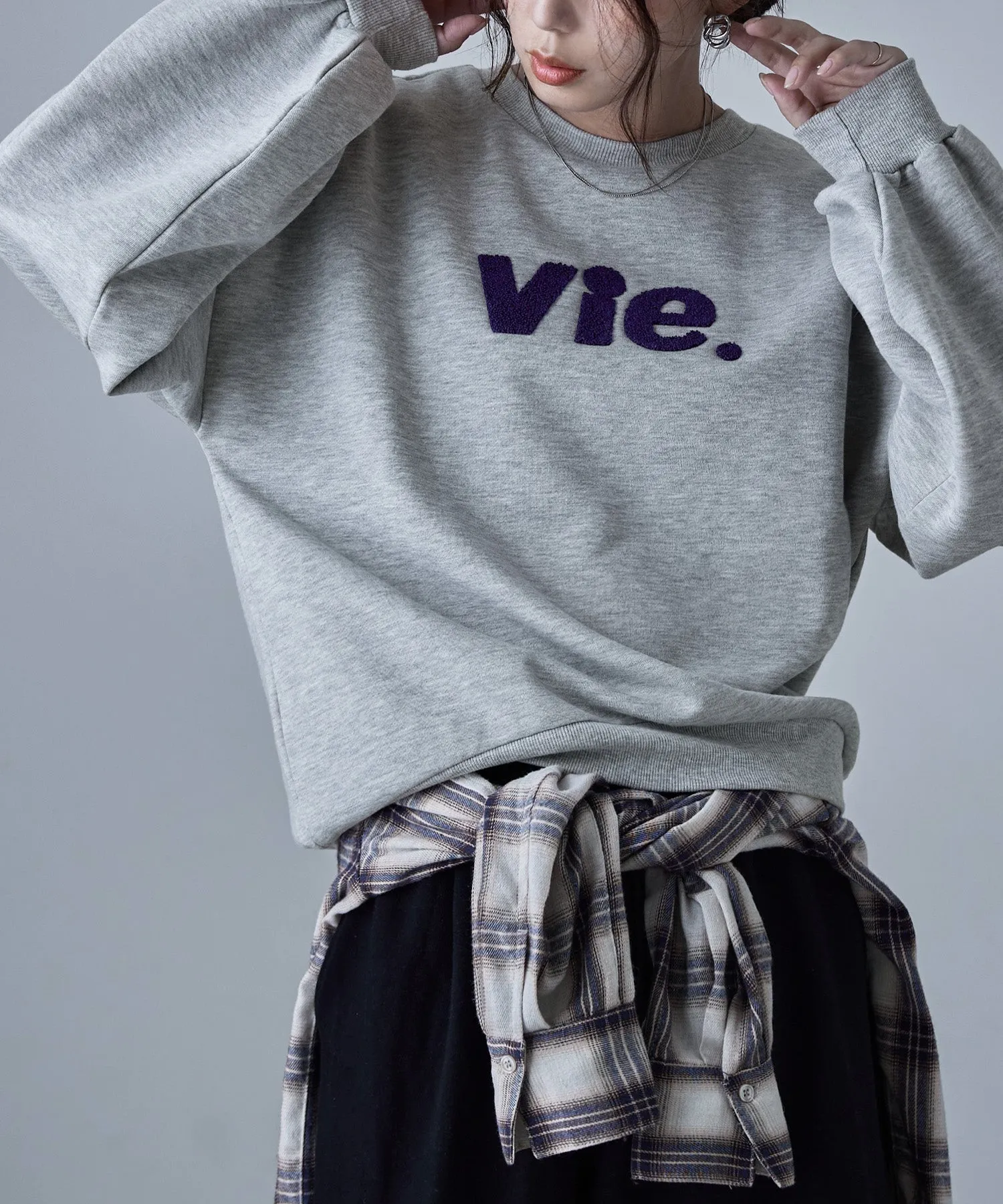 Chenille design fleece sweatshirt