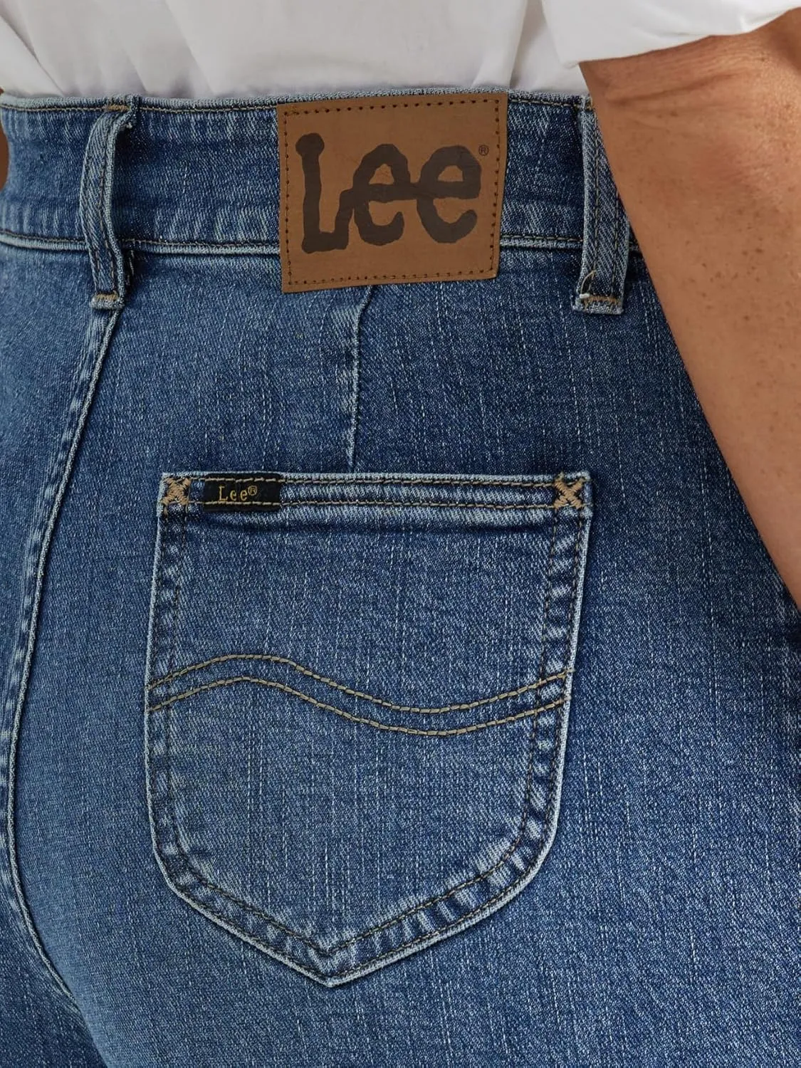 Lee Women's Legendary Wide Leg Seamed Crop Capri Jean