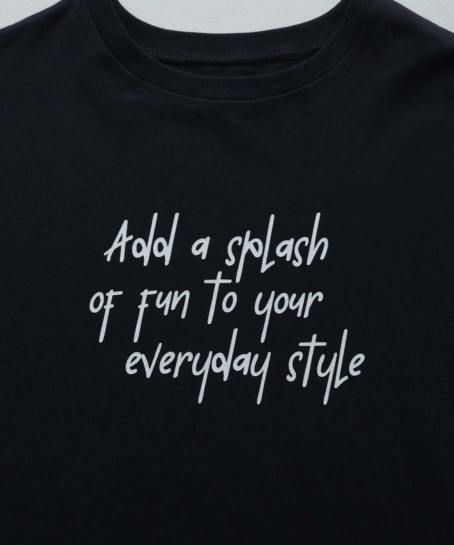 Script logo design mid Tee