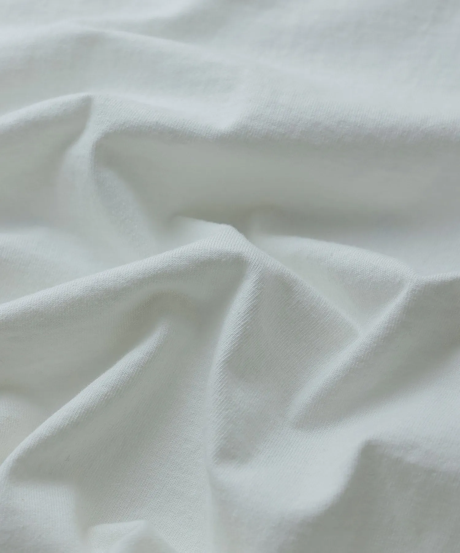 Script logo design mid Tee