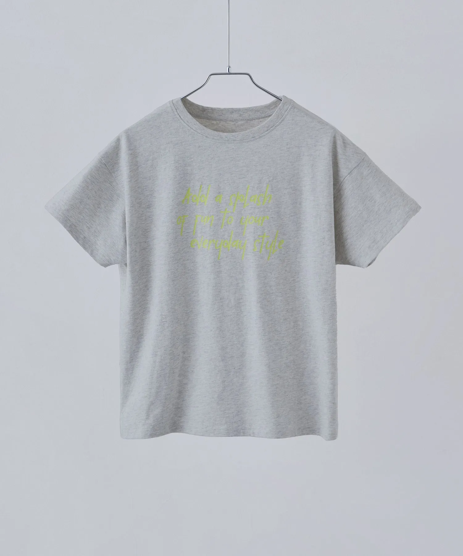 Script logo design mid Tee
