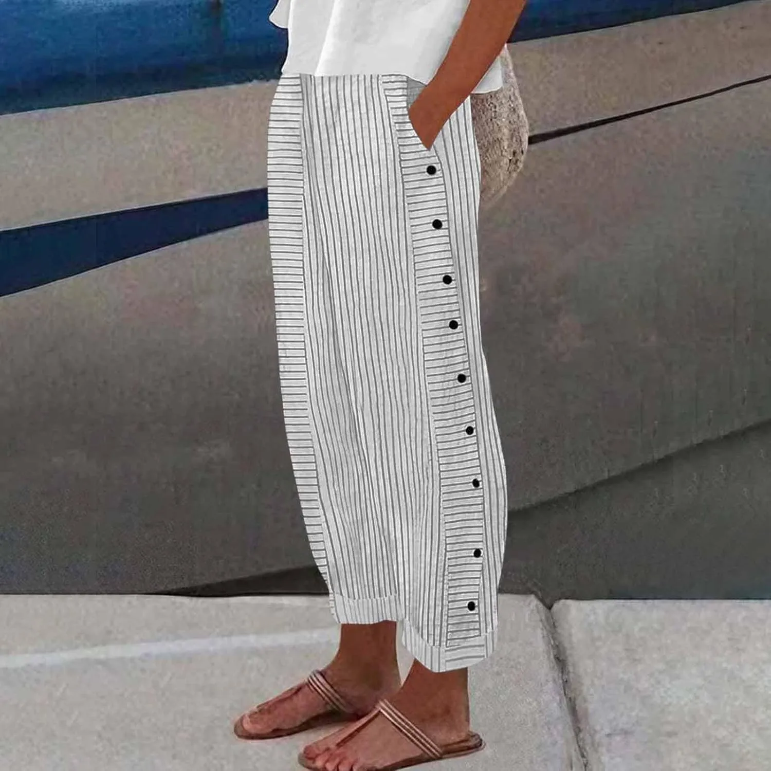 Striped Linen Pants Women Elastic High Waisted Cropped Pants Side Button Summer Vacation Capri Pants with Pockets