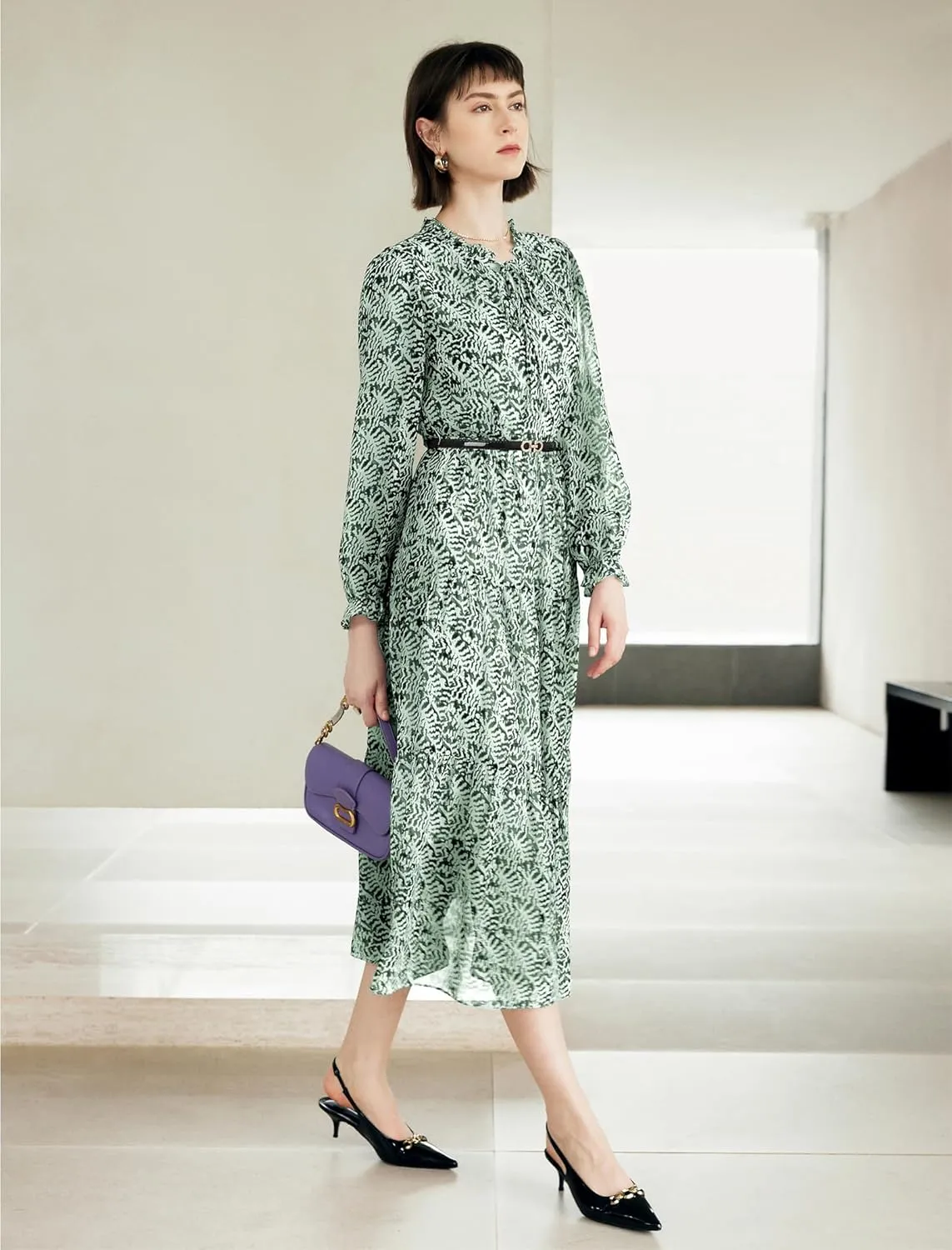 Women's Vintage Floral Print Long Sleeve Dress with Lace Collar and V-Neck Design Mid-Length A-Line Dress