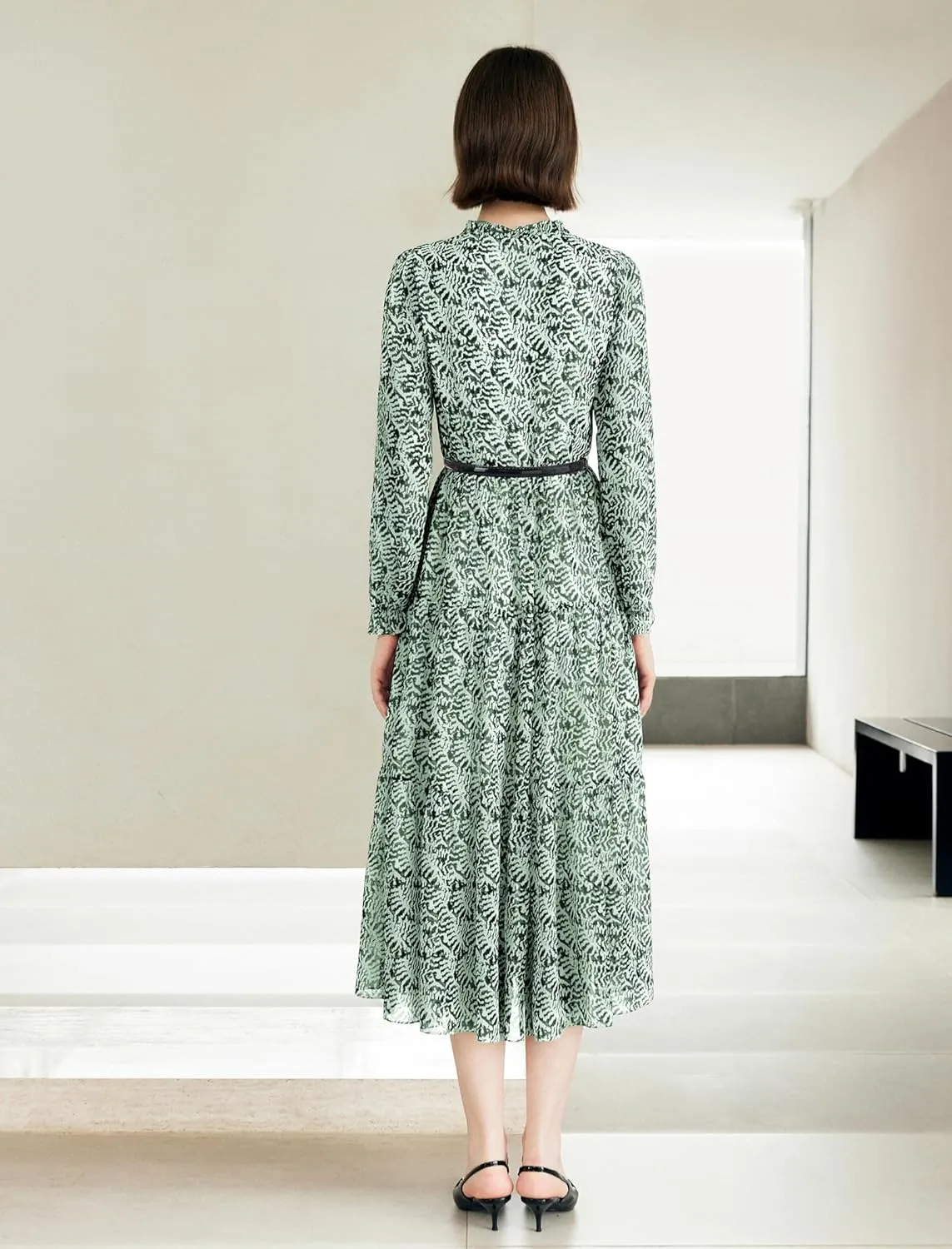 Women's Vintage Floral Print Long Sleeve Dress with Lace Collar and V-Neck Design Mid-Length A-Line Dress